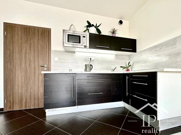 Prodej bytu 1+kk, Praha - Střížkov, Makedonská, 32 m2