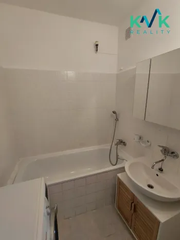 Pronájem bytu 3+1, Ostrov, Lidická, 74 m2