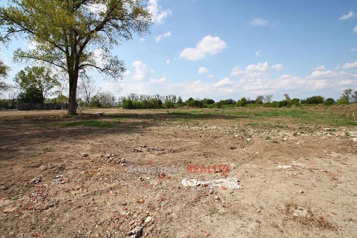 Pronájem komerčního pozemku, Hevlín, 16559 m2