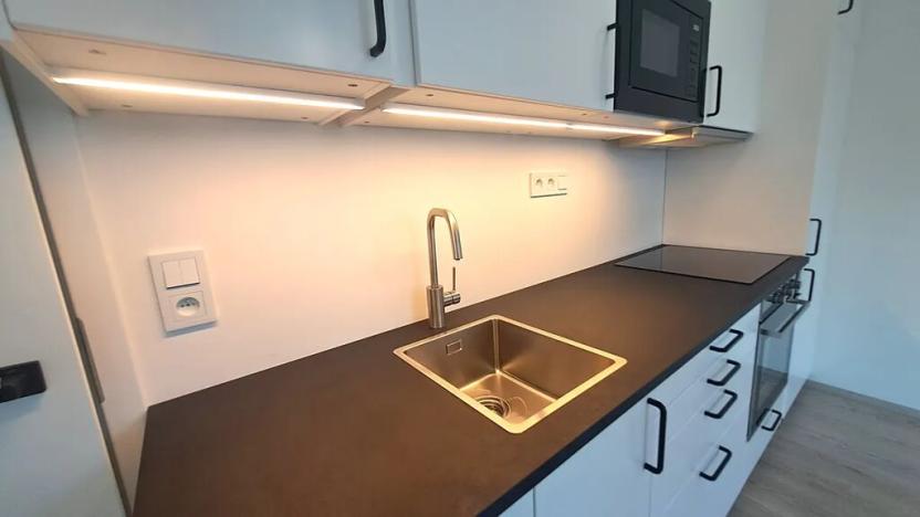 Pronájem bytu 2+kk, Praha - Hlubočepy, Fabiánové, 44 m2