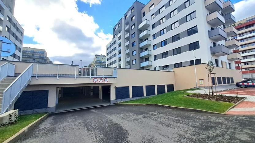 Pronájem bytu 2+kk, Praha - Hlubočepy, Fabiánové, 44 m2