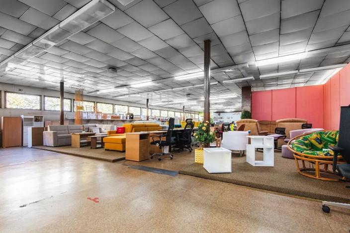 Prodej obchodního prostoru, Kolín, Sladkovského, 1465 m2