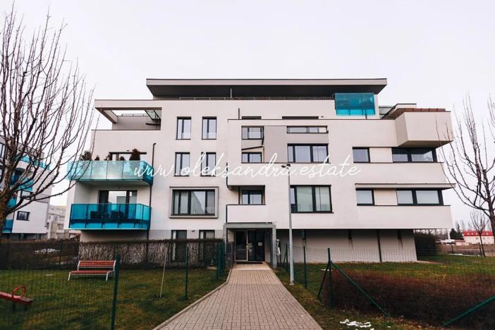 Pronájem bytu 4+kk, Praha - Letňany, Nepomuckých, 106 m2