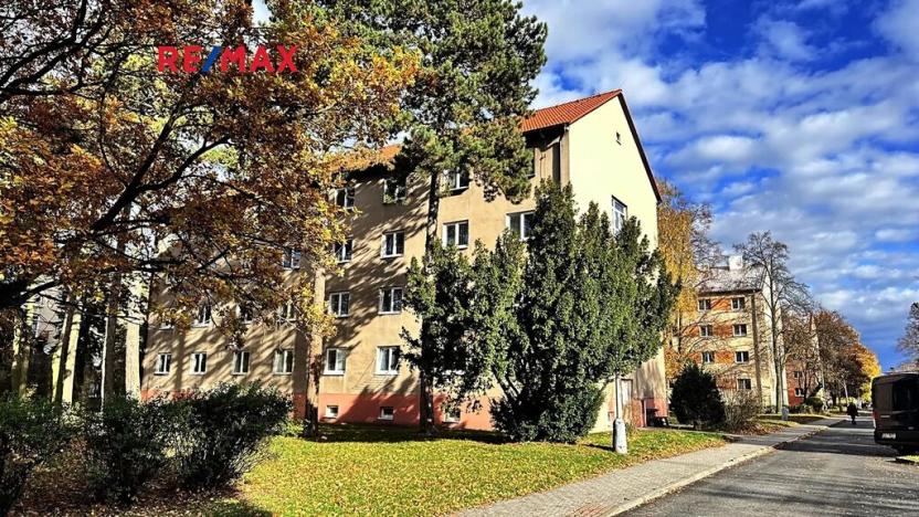 Pronájem bytu 1+1, Kladno, Kordačova, 32 m2