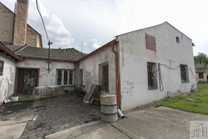 Prodej výrobních prostor, Lahošť, Švermova, 255 m2