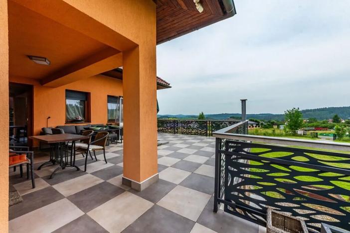 Prodej rodinného domu, Buš, 271 m2