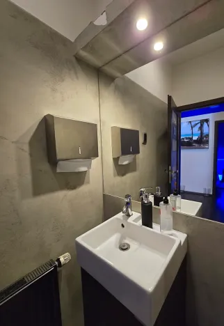 Pronájem obchodního prostoru, Praha, 480 m2