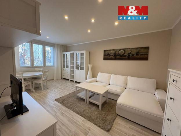 Pronájem bytu 2+1, Praha, Zárubova, 62 m2