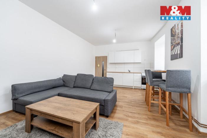 Prodej činžovního domu, Studená, nám. Sv. J. Nepomuckého, 229 m2