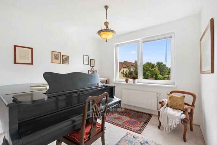 Prodej bytu 4+kk, Nehvizdy, Pražská, 107 m2