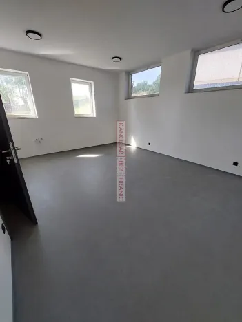 Pronájem skladu, Medlovice, 756 m2