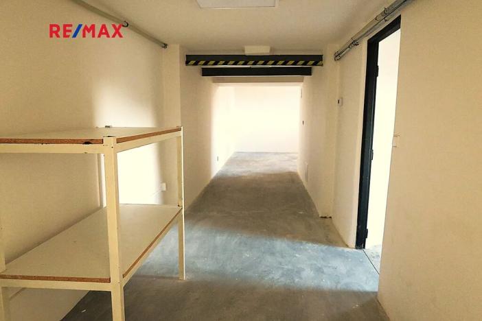 Pronájem obchodního prostoru, Praha - Čimice, Na průhonu, 150 m2