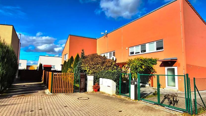 Prodej rodinného domu, Jenštejn, Zlatnická, 137 m2