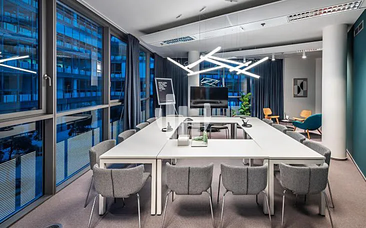 Pronájem kanceláře, Praha - Karlín, Karolinská, 1477 m2