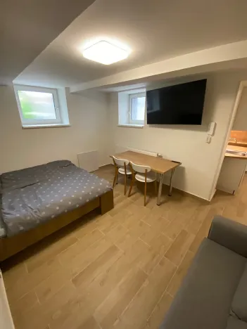 Pronájem bytu 1+kk, Zlín, Štefánikova, 30 m2