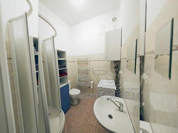 Pronájem bytu 1+1, České Budějovice, Husova tř., 40 m2