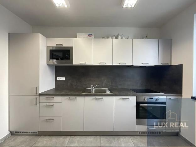 Pronájem kanceláře, Brno, Úlehlova, 110 m2