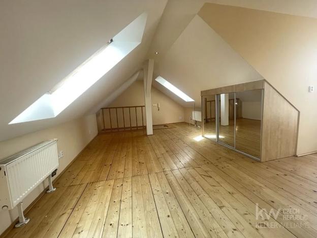 Pronájem bytu 1+1, Plzeň, náměstí Českých bratří, 46 m2