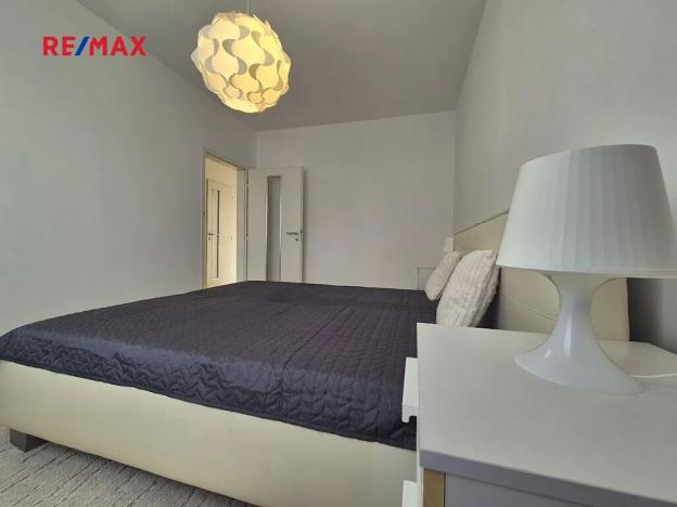 Pronájem bytu 3+1, Praha - Hlubočepy, Lamačova, 63 m2