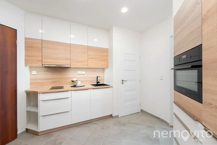 Prodej bytu 1+kk, Praha - Podolí, Na dolinách, 39 m2