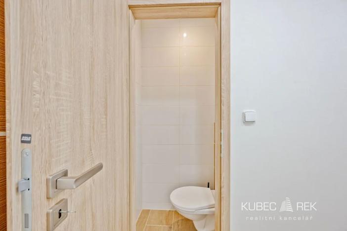 Prodej bytu 2+kk, Jindřichův Hradec, sídliště Vajgar, 43 m2