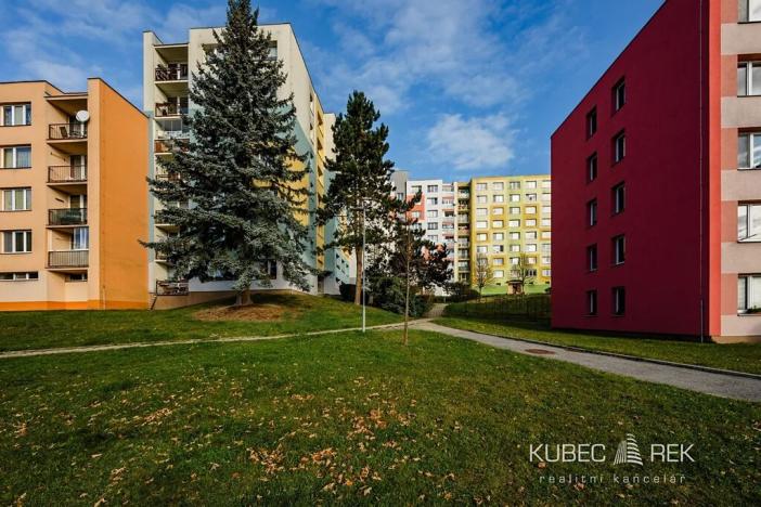 Prodej bytu 2+kk, Jindřichův Hradec, sídliště Vajgar, 43 m2