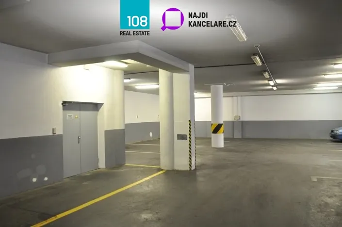Pronájem kanceláře, Praha - Holešovice, Na Maninách, 1044 m2