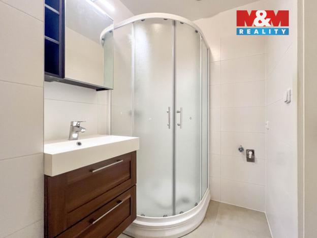 Pronájem bytu 1+kk, Klecany, V Honech, 29 m2