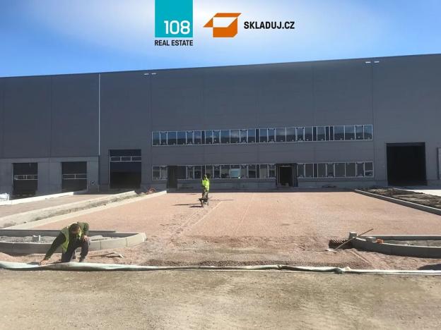 Pronájem skladu, Pardubice, Nádražní, 7800 m2