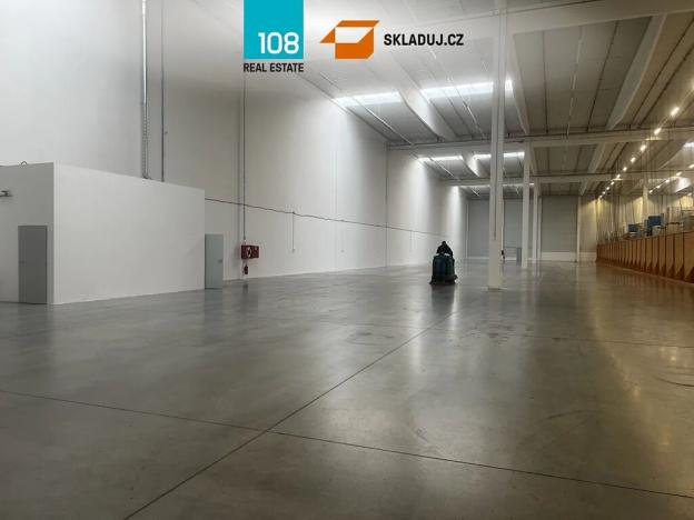 Pronájem skladu, Rajhrad, Stará pošta, 2000 m2