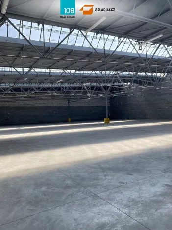 Pronájem skladu, Žatec, Purkyněho, 8000 m2