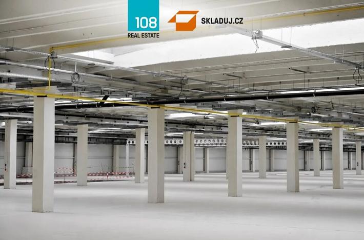 Pronájem skladu, Lovosice, Terezínská, 24700 m2