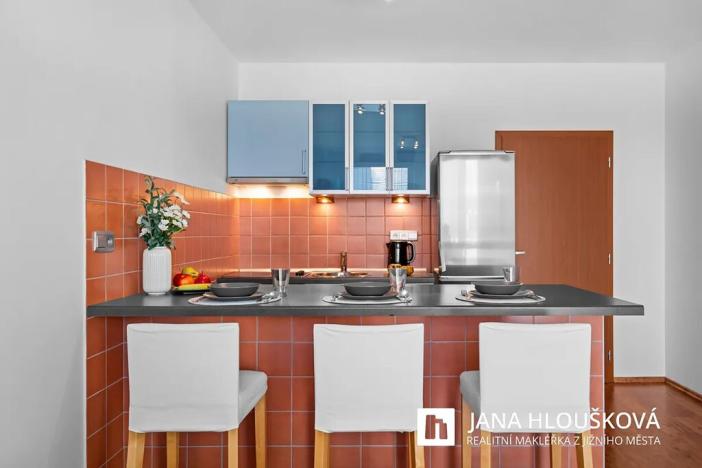 Prodej bytu 2+kk, Praha - Háje, Matúškova, 45 m2