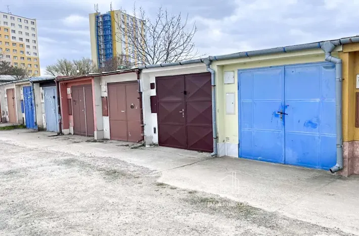 Prodej garáže, Veselí nad Moravou, 19 m2