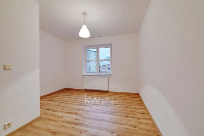 Prodej bytu 3+1, Cheb, Na Hradčanech, 103 m2