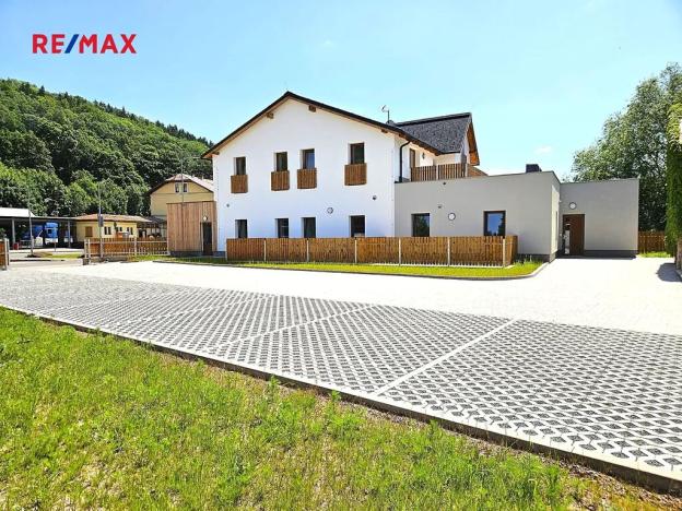 Prodej atypického bytu, Svoboda nad Úpou, Nádražní, 44 m2