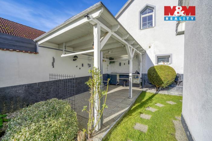 Prodej rodinného domu, Dolany, 225 m2