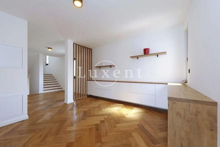 Prodej vily, Zadar, Chorvatsko, 380 m2