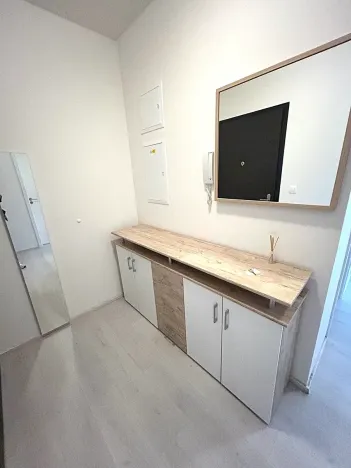 Pronájem bytu 2+kk, Praha - Malešice, Počernická, 60 m2