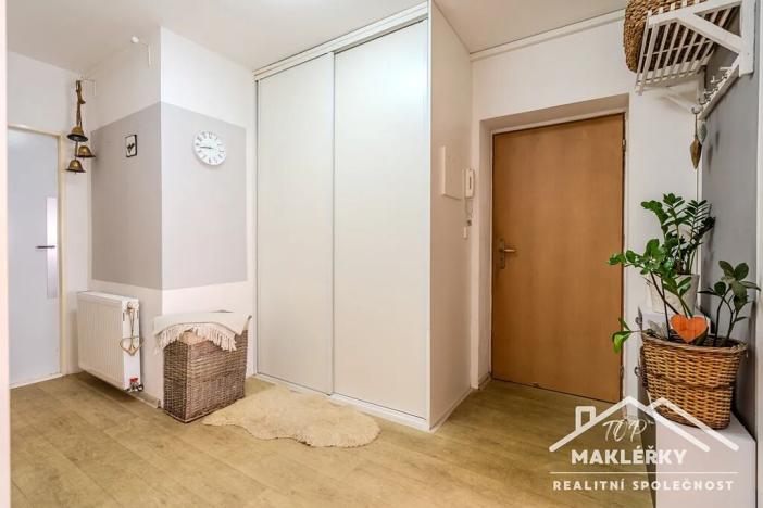 Prodej bytu 2+kk, Břežany II, 56 m2