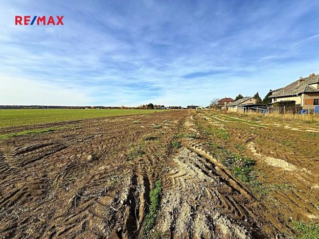 Prodej pozemku pro bydlení, Chrast, Tylova, 8513 m2