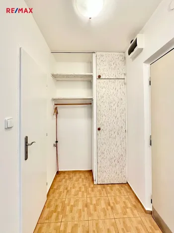 Pronájem bytu 1+kk, Pardubice, Gagarinova, 28 m2