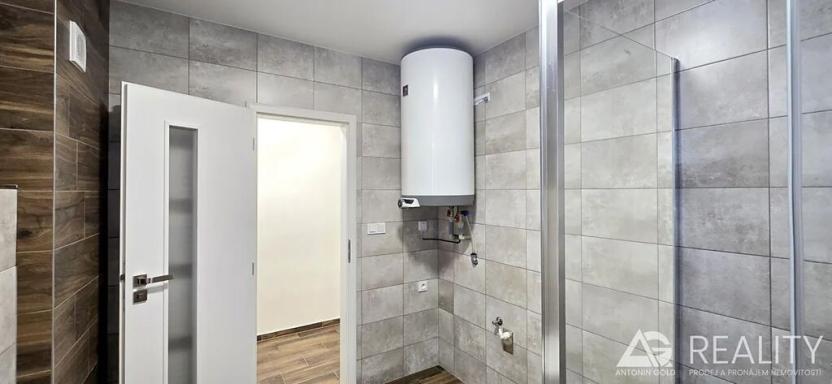 Prodej bytu 3+kk, Praha - Hlubočepy, Pod Žvahovem, 100 m2