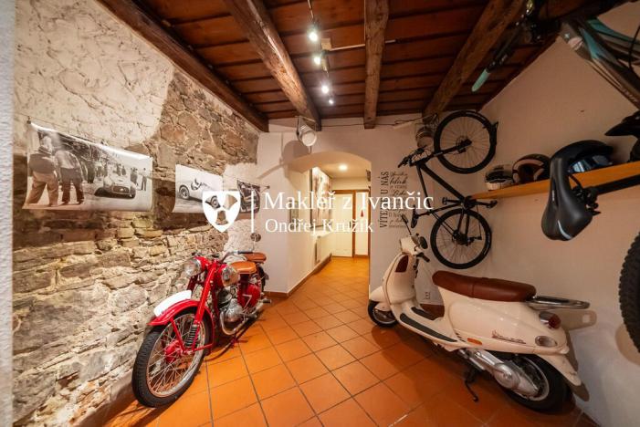 Prodej rodinného domu, Ivančice, Jana Schwarze, 178 m2