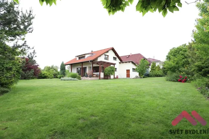 Pronájem rodinného domu, Praha - Dubeč, Kolocova, 221 m2