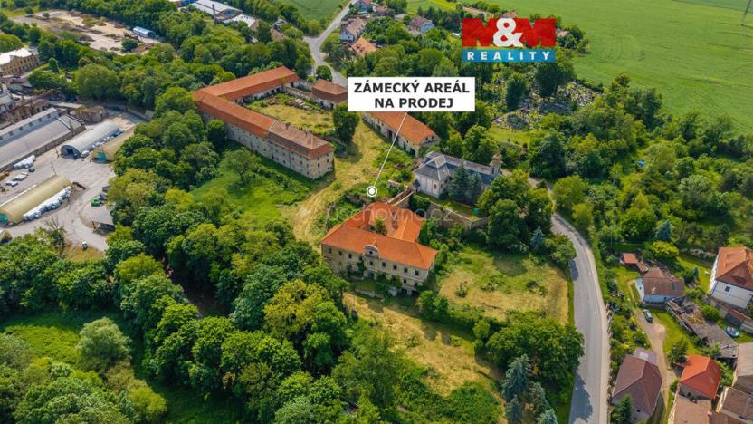 Prodej komerčního pozemku, Zvoleněves, 18484 m2