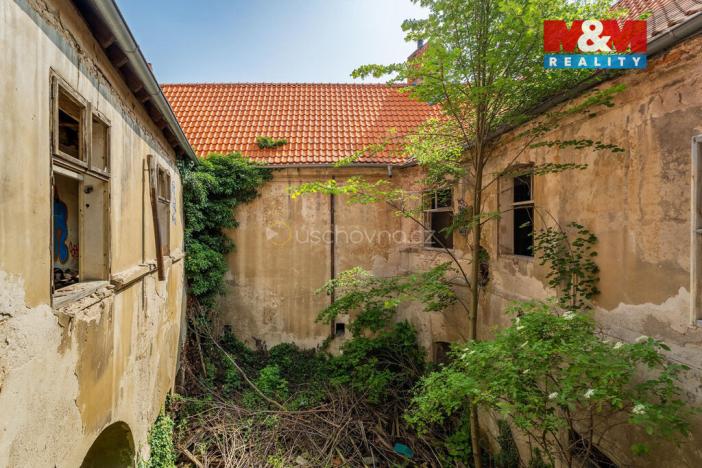 Prodej komerčního pozemku, Zvoleněves, 18484 m2