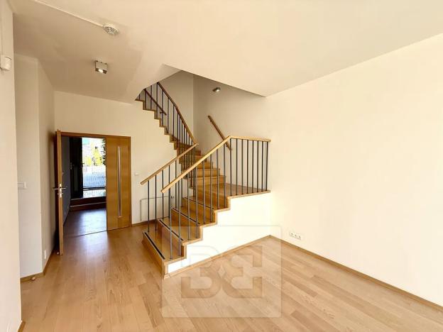 Pronájem rodinného domu, Praha - Jinonice, U panské zahrady, 302 m2