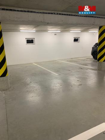 Pronájem garážového stání, Plzeň, U Velkého rybníka, 25 m2