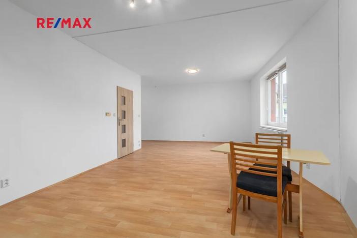 Pronájem bytu 1+kk, Přeštice, Na Chmelnicích, 41 m2